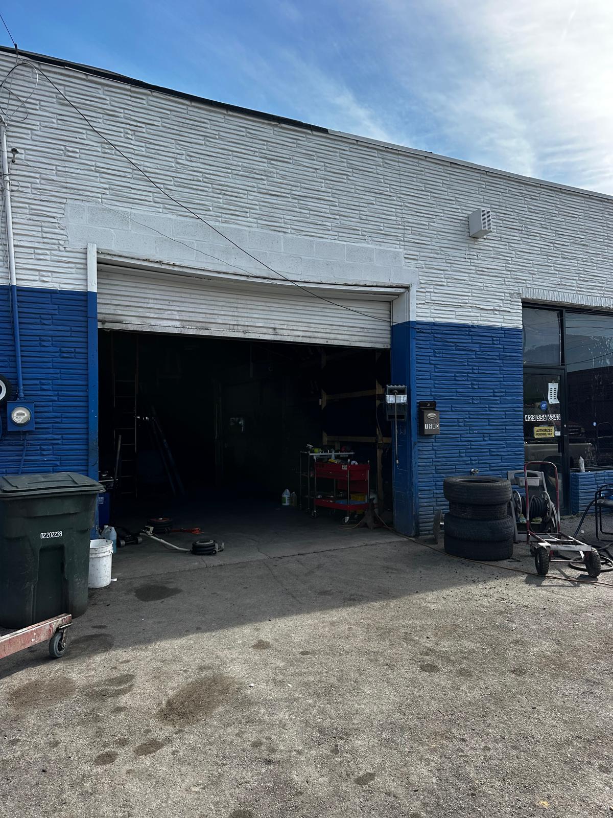 Jr Tire Shop service bay